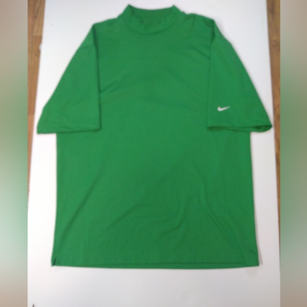 VINTAGE Nike Embroidered Swoosh T-shirt Men Adult XL Green Short Sleeve